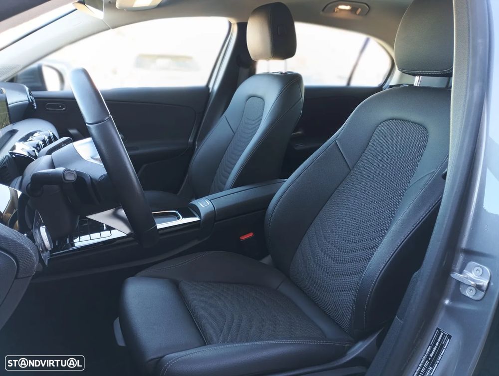 Mercedes-Benz A 200 7G-DCT - 4