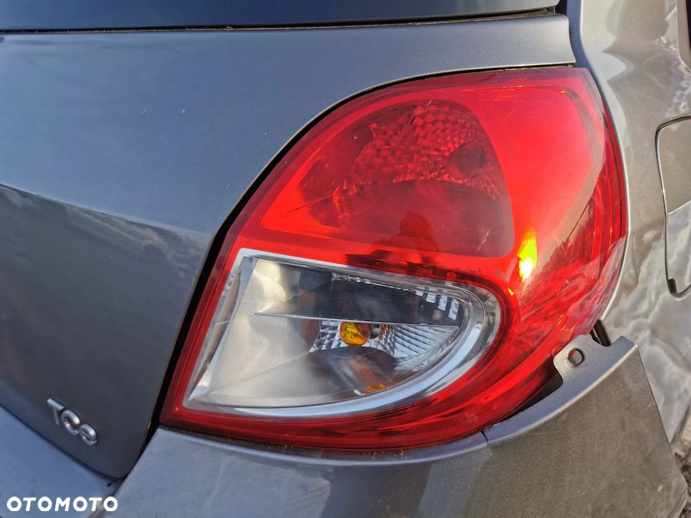 Lampy tył Renault Clio 2011r - 1