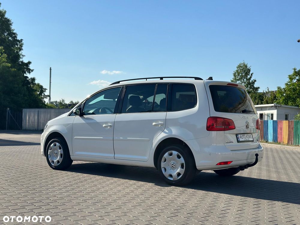 Volkswagen Touran - 4