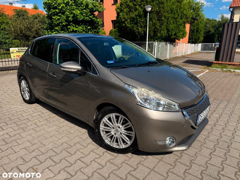 Peugeot 208 - 2