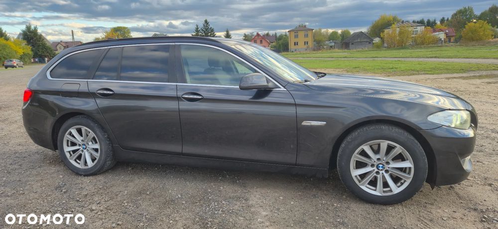 BMW Seria 5 520d Touring - 3