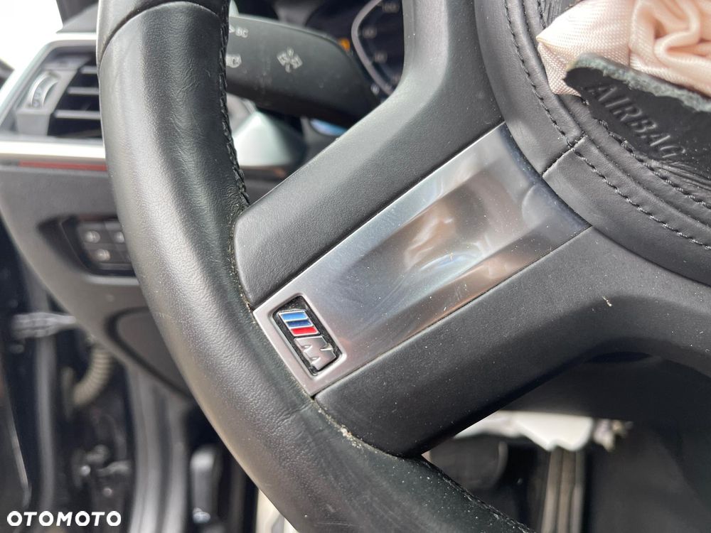 BMW Seria 3 330e M Sport sport - 13