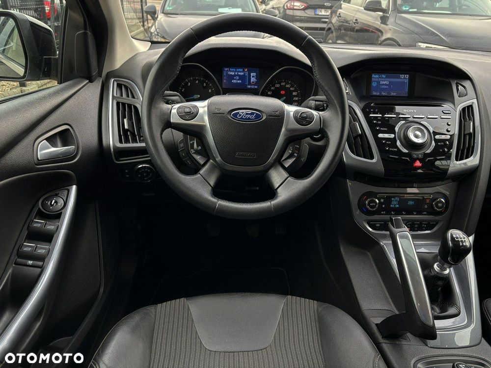Ford Focus 1.6 EcoBoost Titanium - 29