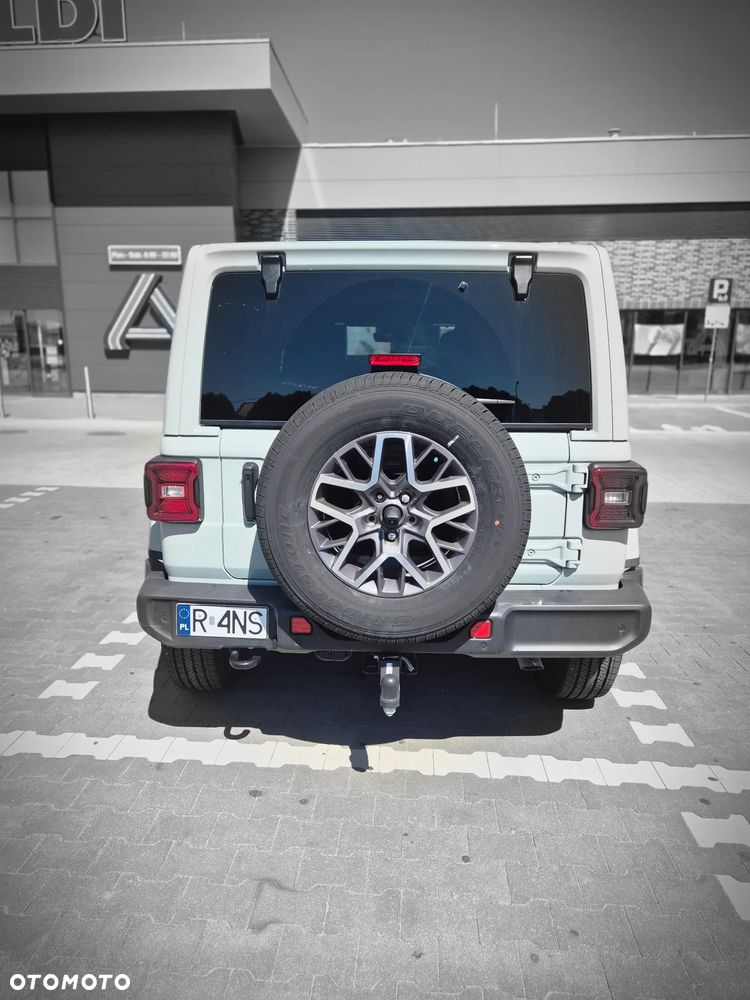 Jeep Wrangler - 5