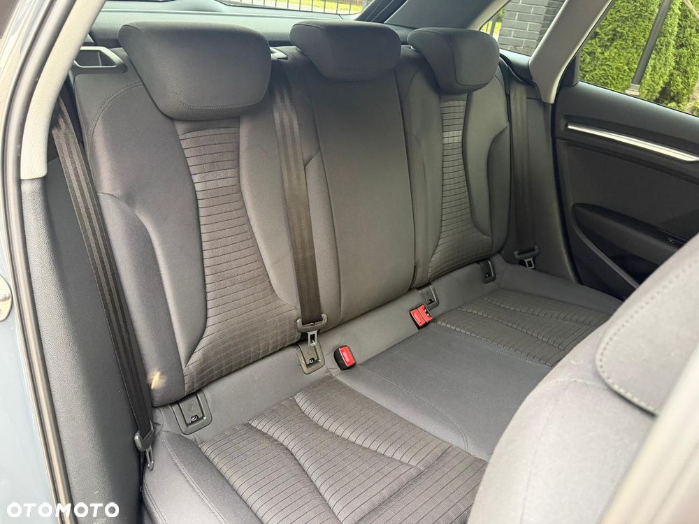 Audi A3 Sportback 40 e-tron S tronic design - 25