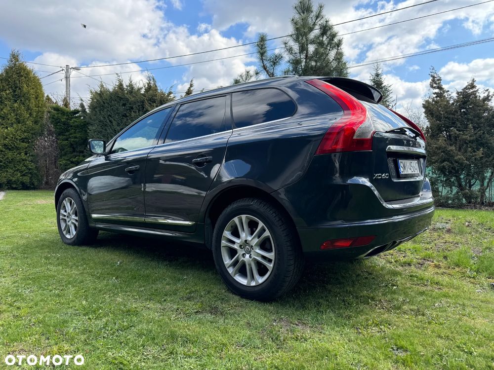 Volvo XC 60 2.0T Powershift Momentum - 3