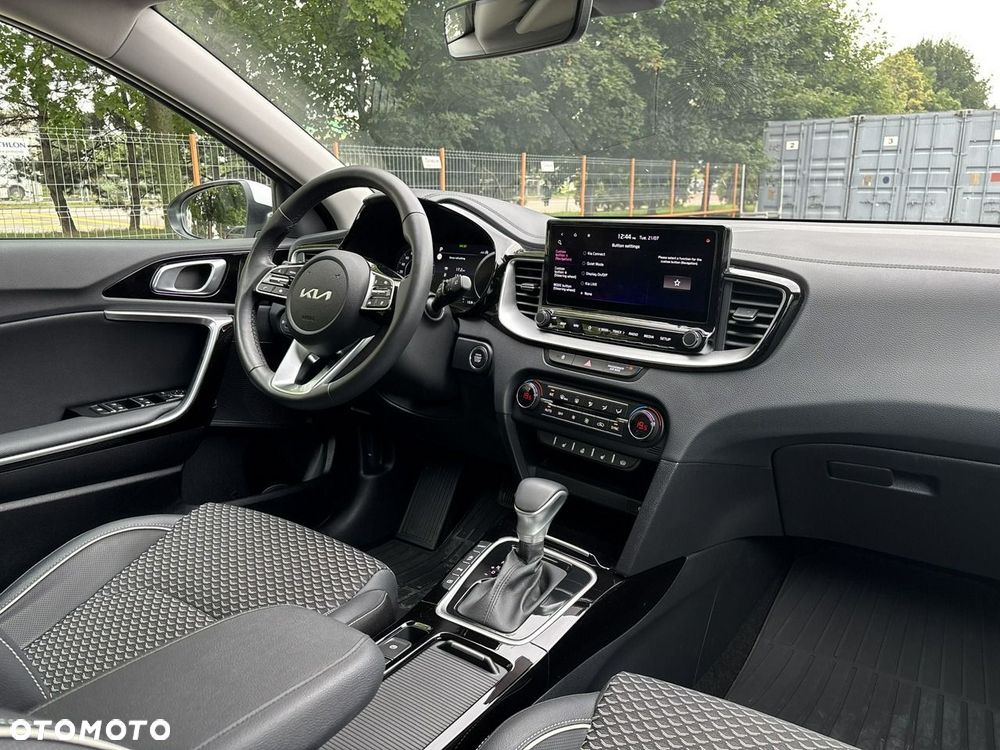 Kia XCeed 1.5 T-GDI Business Line DCT - 14