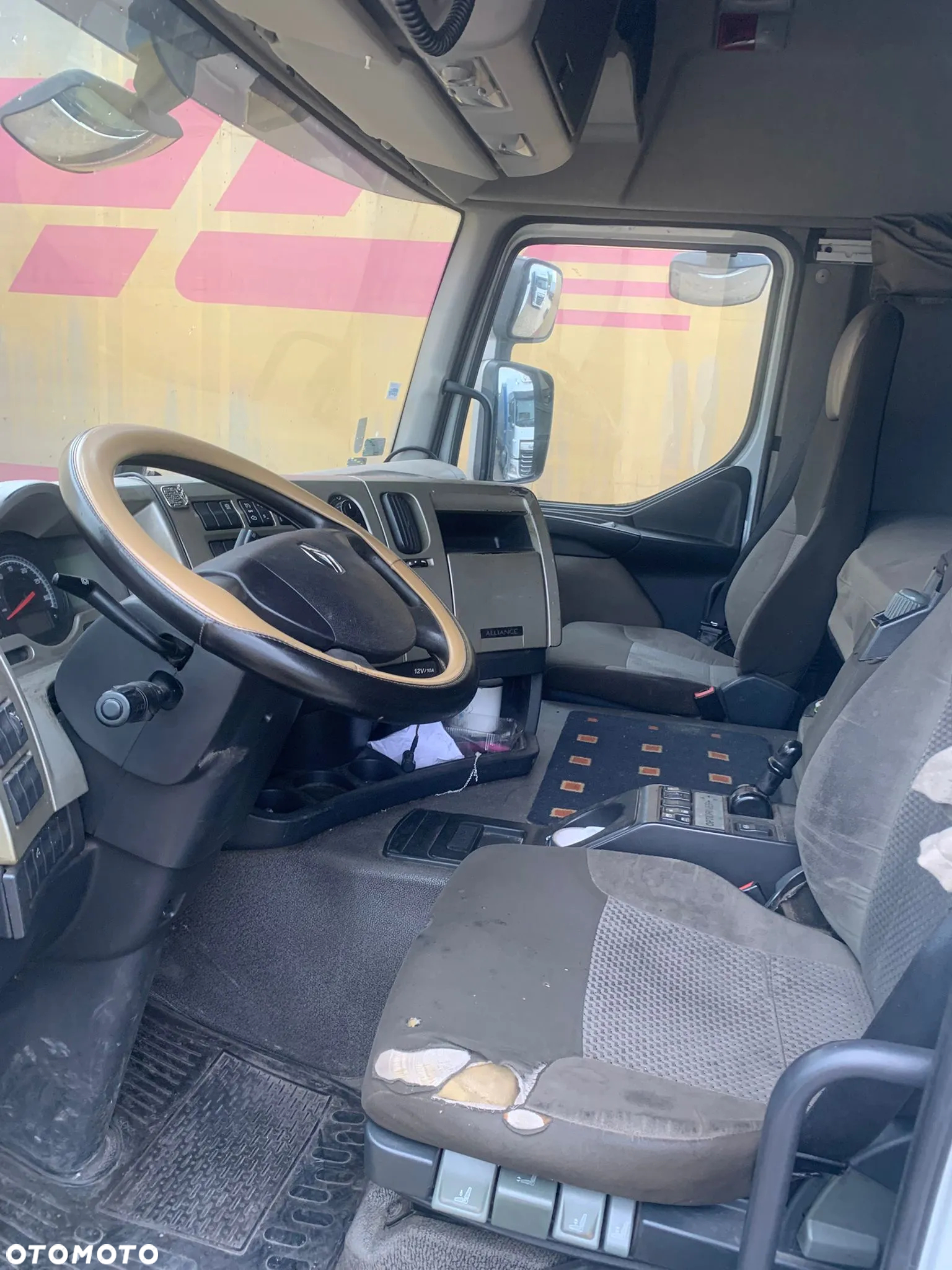 Renault Premium - 10