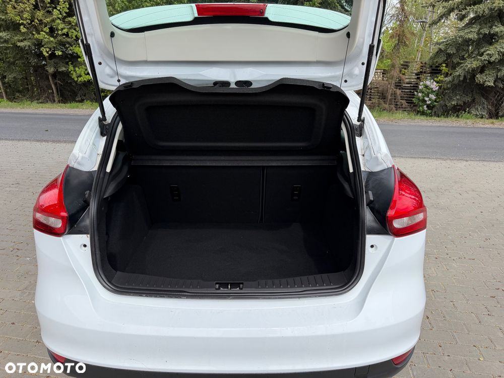 Ford Focus 1.0 EcoBoost Trend - 12