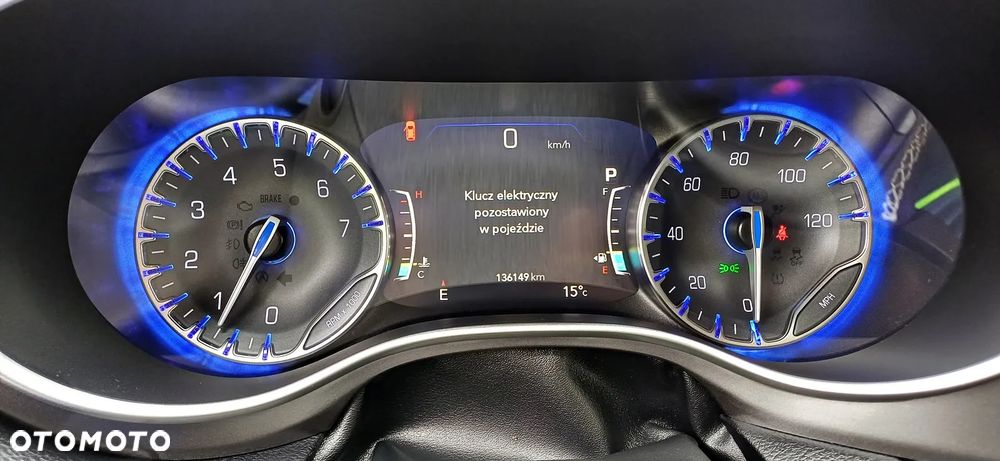 Chrysler Pacifica - 15