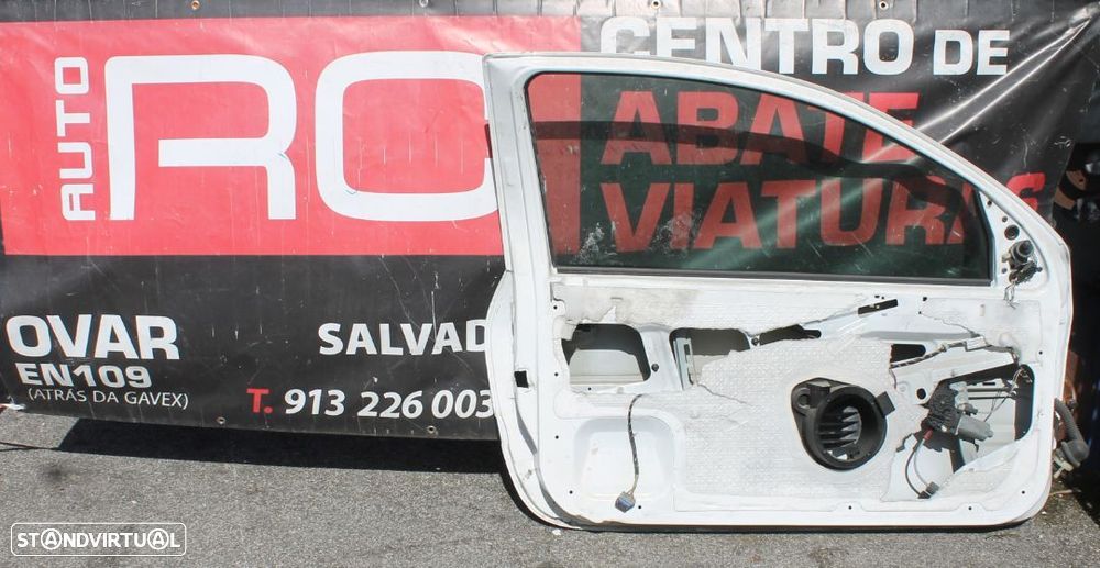 Porta da Frente do Lado Esquerdo Peugeot 206 de 2001 - 2