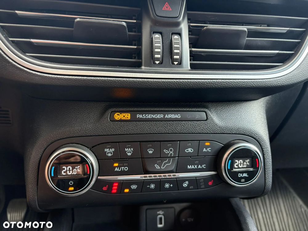 Ford Focus 1.5 EcoBlue STart-Stopp-System TITANIUM - 19