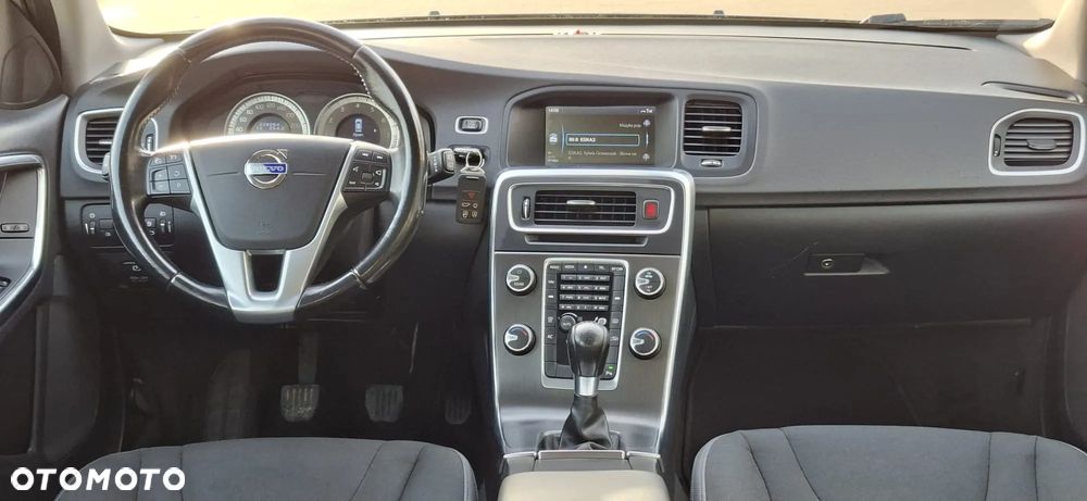 Volvo V60 D4 Momentum - 13