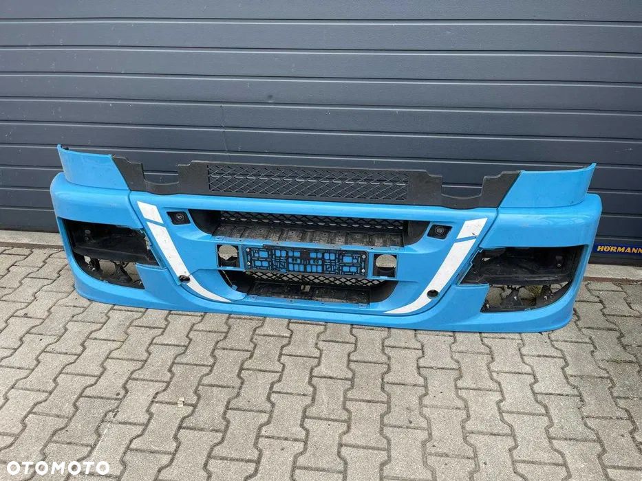 Zderzak Iveco Hi Way 2015rok