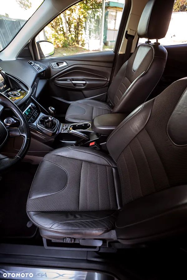 Ford Kuga - 31