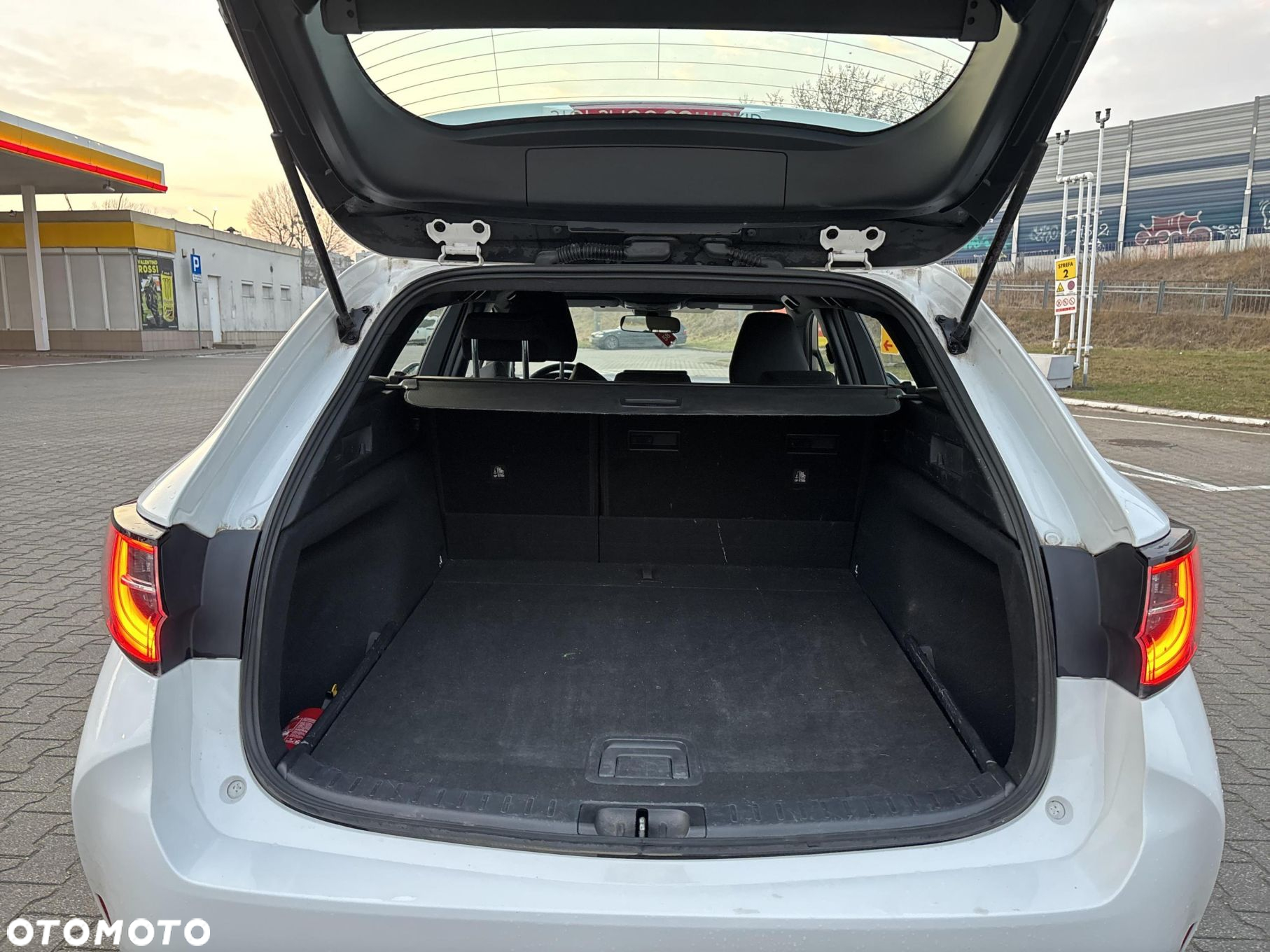 Toyota Corolla - 13