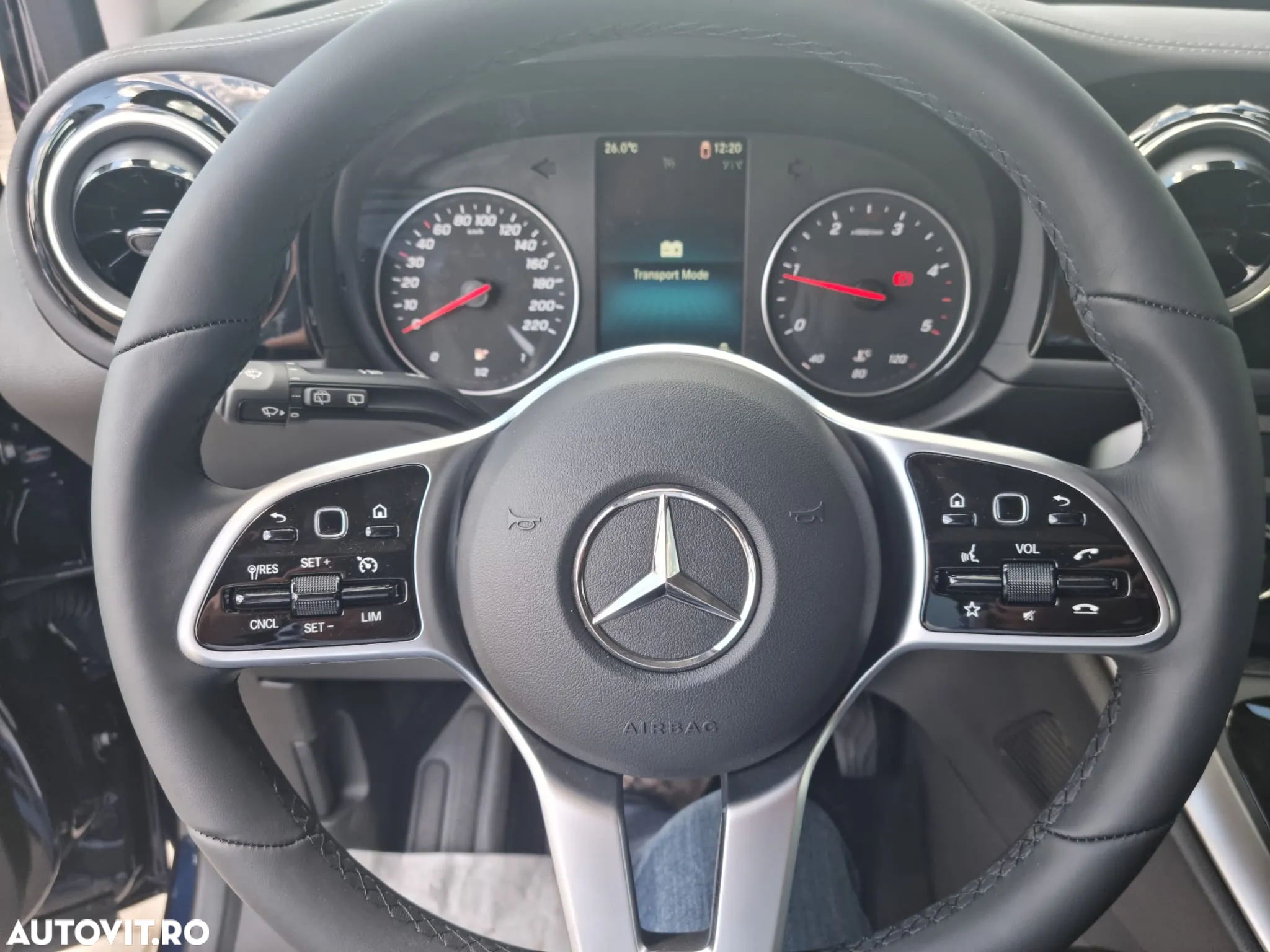 Mercedes-Benz T-Class 180d S - 17