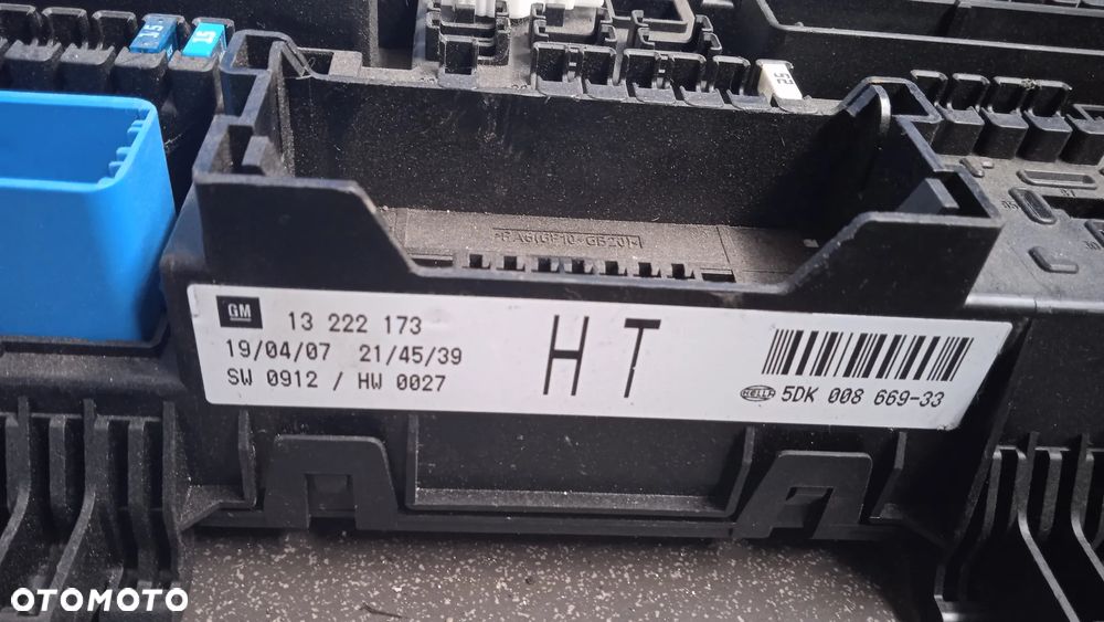 Moduł BSI OPEL ASTRA H Skrzynka bezpieczników 13222173 ht 5dk00866933 - 2