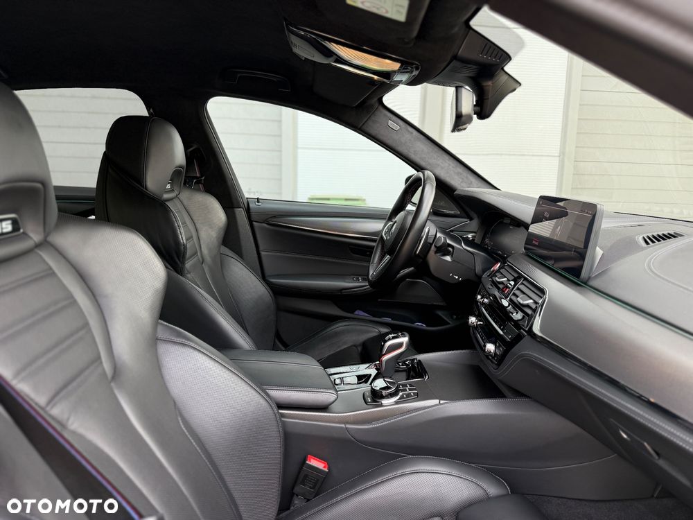 BMW M5 Competition - 17