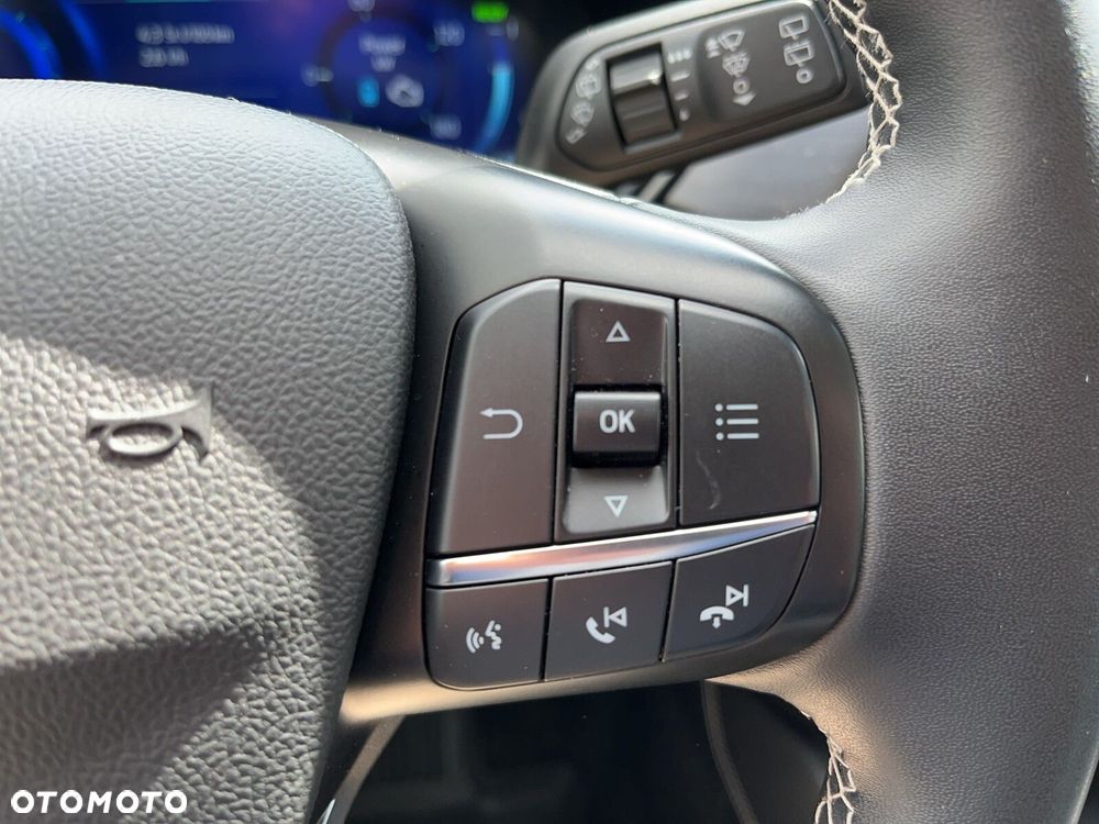 Ford Kuga - 23