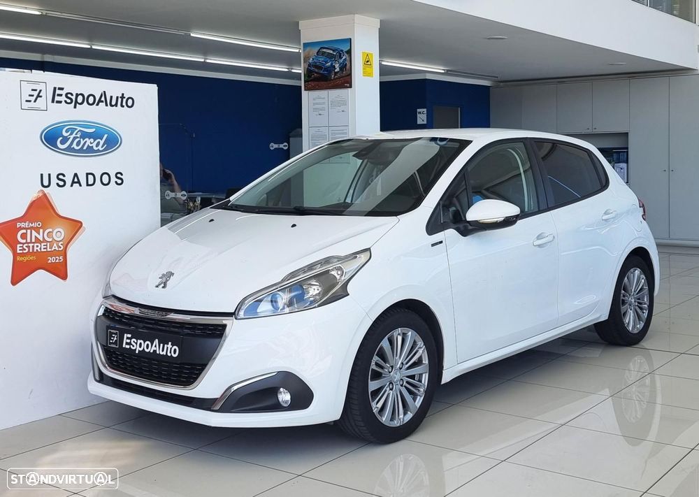 Peugeot 208 1.2 PureTech Signature - 1