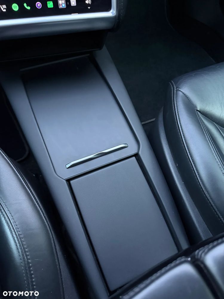 Tesla Model S 85 D - 18