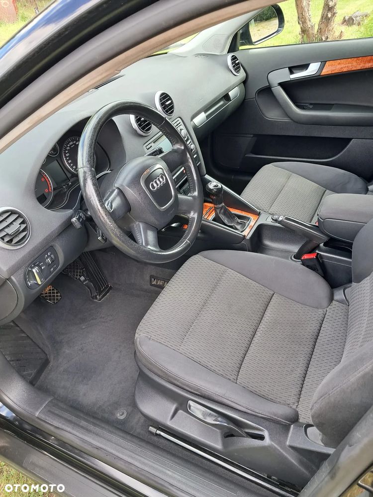 Audi A3 Sportback 2.0 TDI DPF Attraction - 11