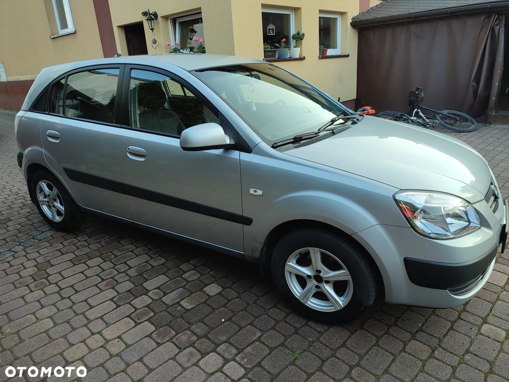 Kia Rio 1.4 City - 3