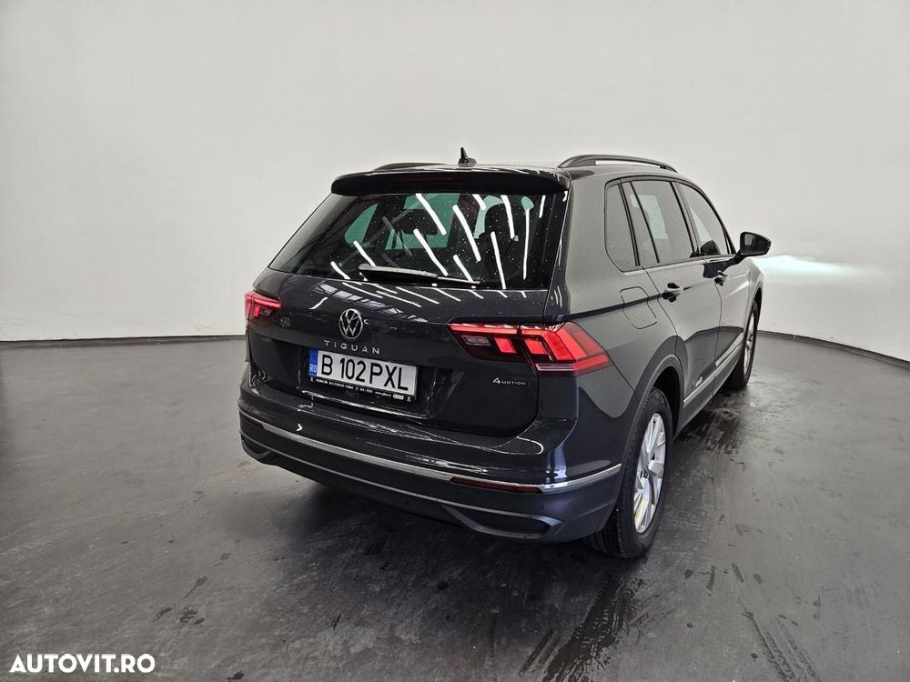 Volkswagen Tiguan - 4