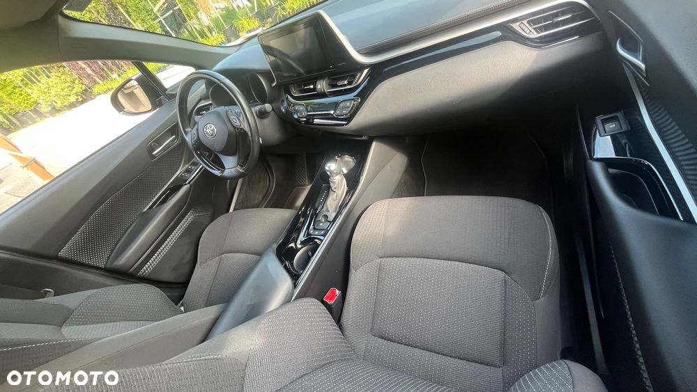 Toyota C-HR - 8