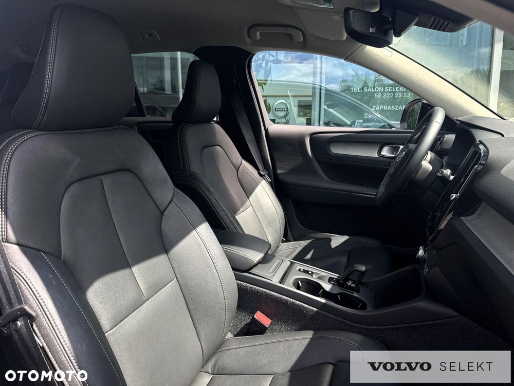 Volvo XC 40 - 25