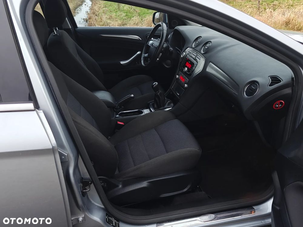 Ford Mondeo 2.0 Viva Titanium - 11