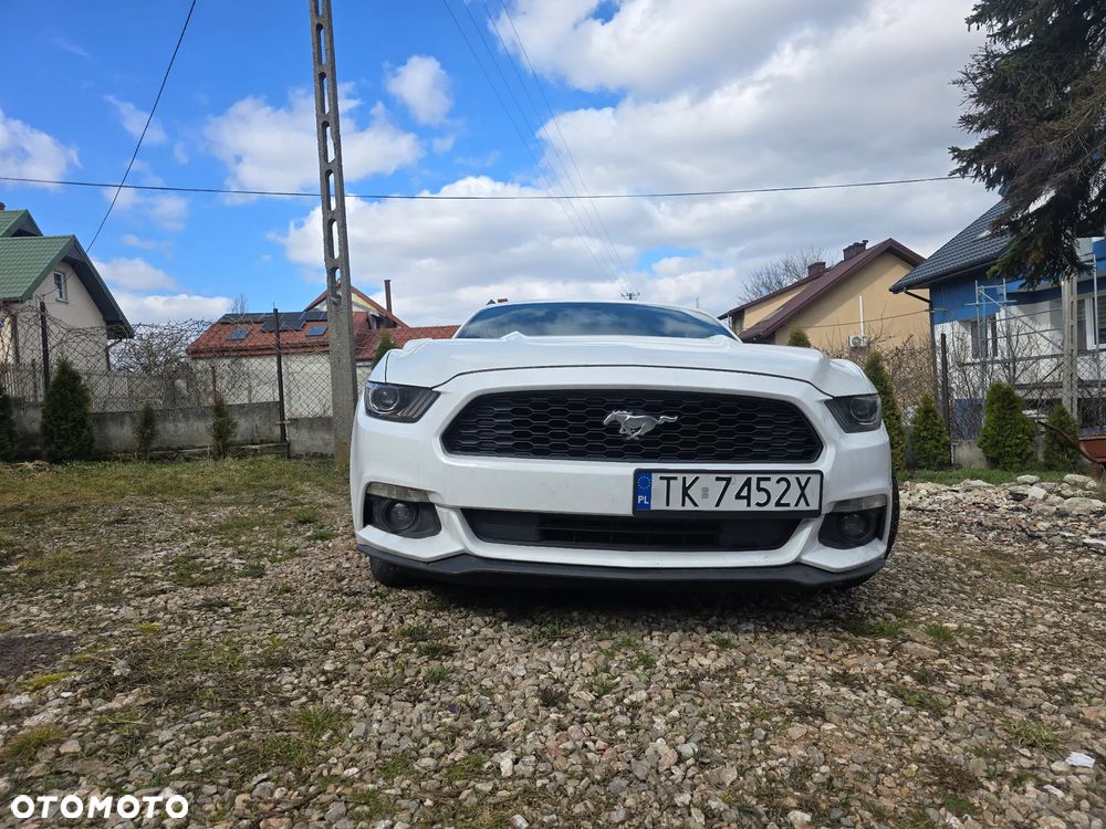 Ford Mustang 3.7 V6 - 1
