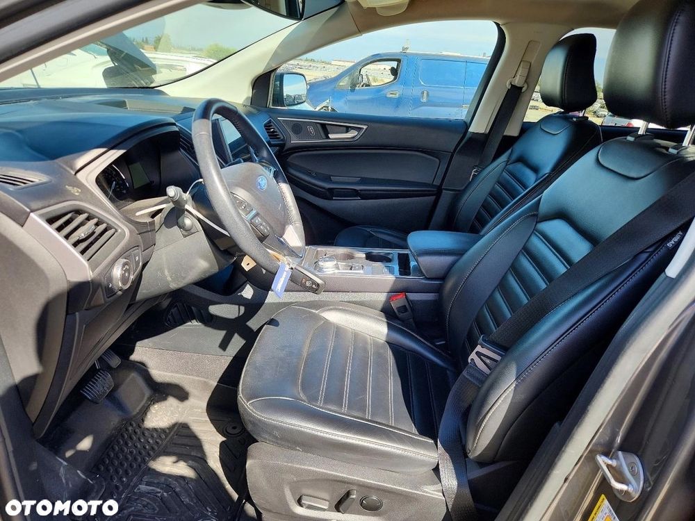 Ford Edge - 8