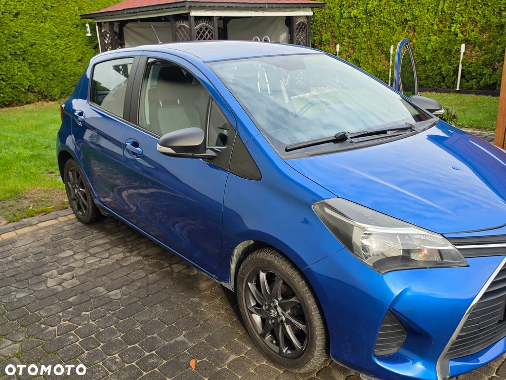 Toyota Yaris 2015 photo 2