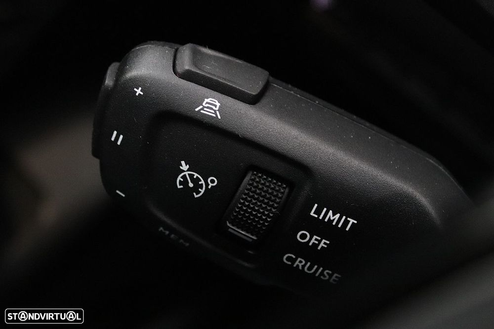 Peugeot 208 1.2 PureTech Allure - 21