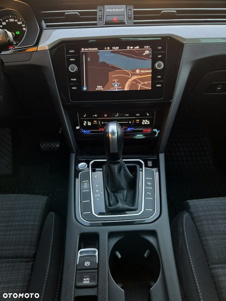 Volkswagen Passat 2.0 TDI SCR Highline DSG - 22