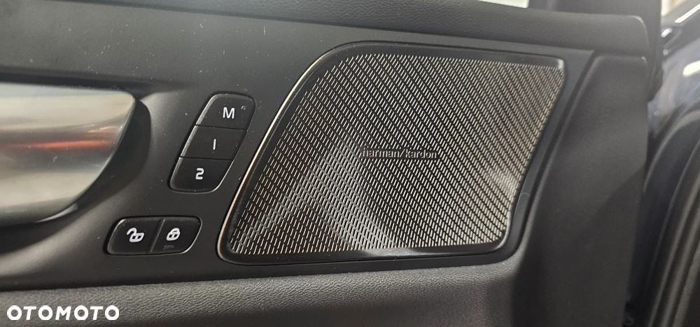 Volvo S60 B5 B AWD Ultimate Dark - 10