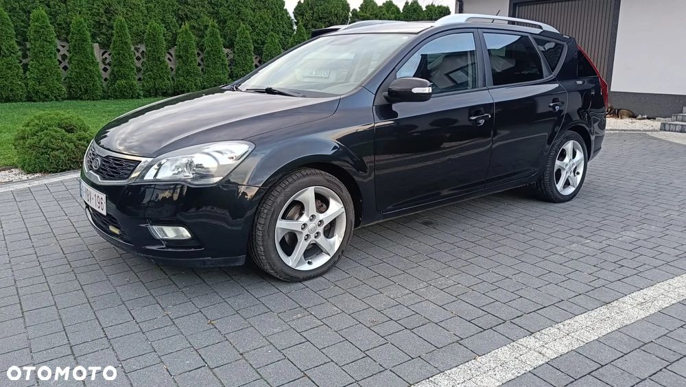 Kia Ceed - 1