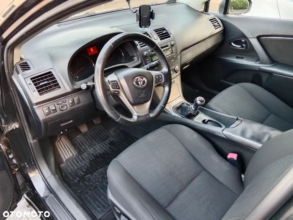 Toyota Avensis 1.8 Luna - 5