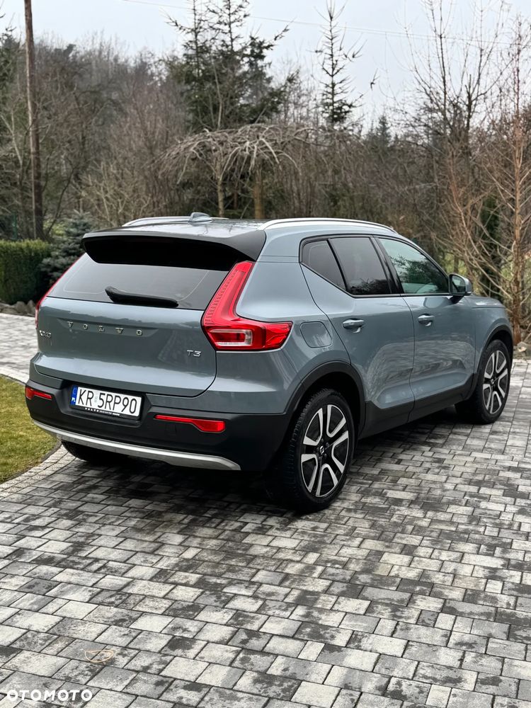 Volvo XC 40 T3 Momentum Pro - 19