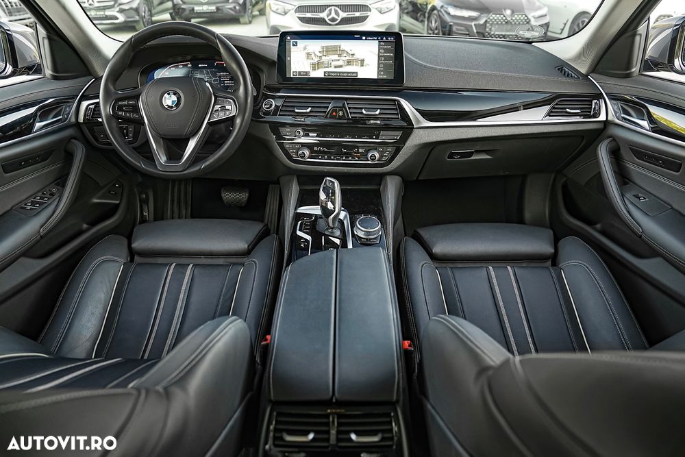 BMW Seria 5 530e Aut. Luxury Line - 9