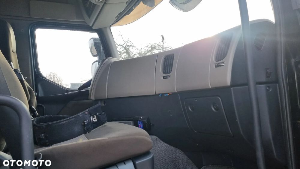 Renault PREMIUM 6X2 PALFINGER 40002 - 15