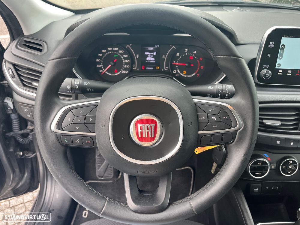 Fiat Tipo Station Wagon 1.3 M-Jet Lounge - 23