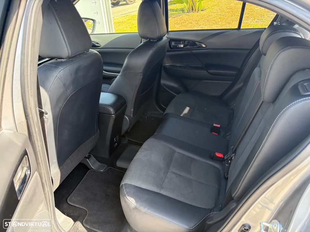 Mitsubishi Eclipse Cross 2.4 PHEV eStyle - 9