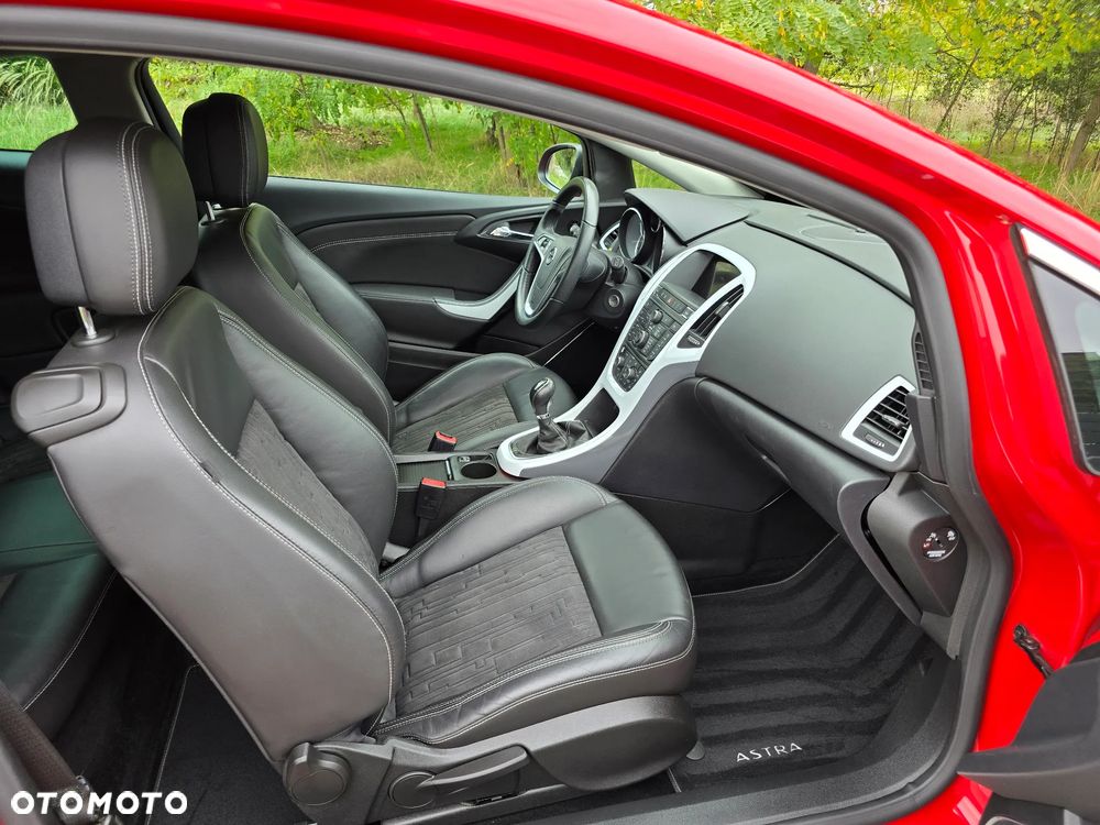 Opel Astra 1.6 Turbo Innovation - 36