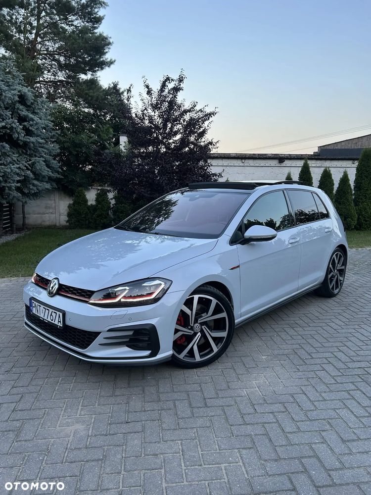 Volkswagen Golf - 3