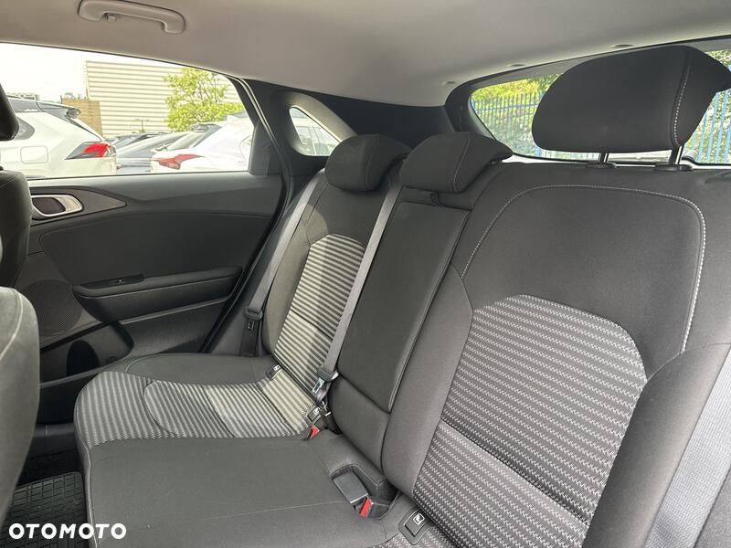 Kia Ceed 1.5 T-GDI M DCT - 13