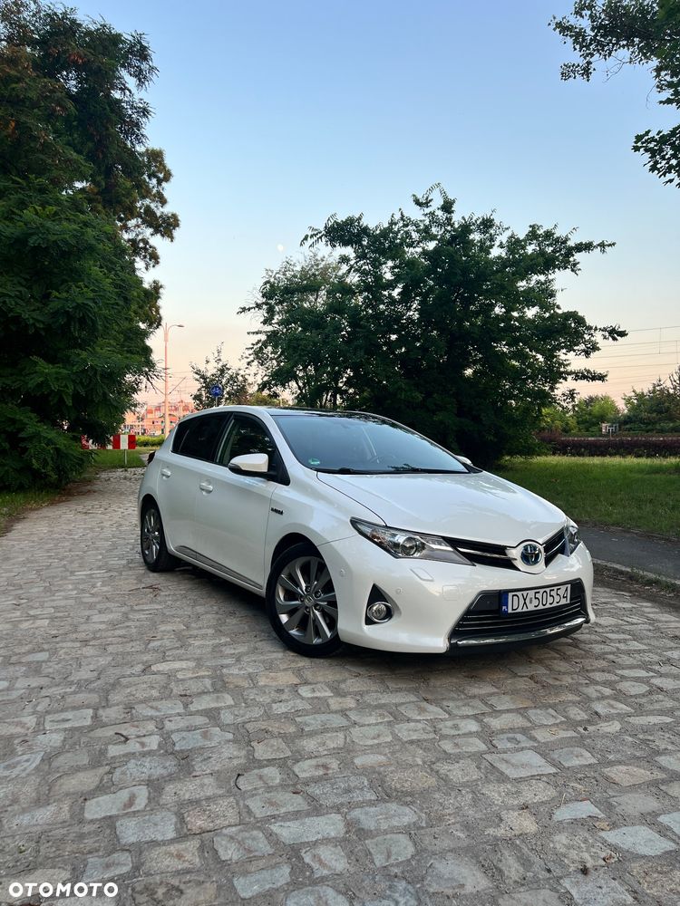 Toyota Auris 1.8 HSD Sol - 1