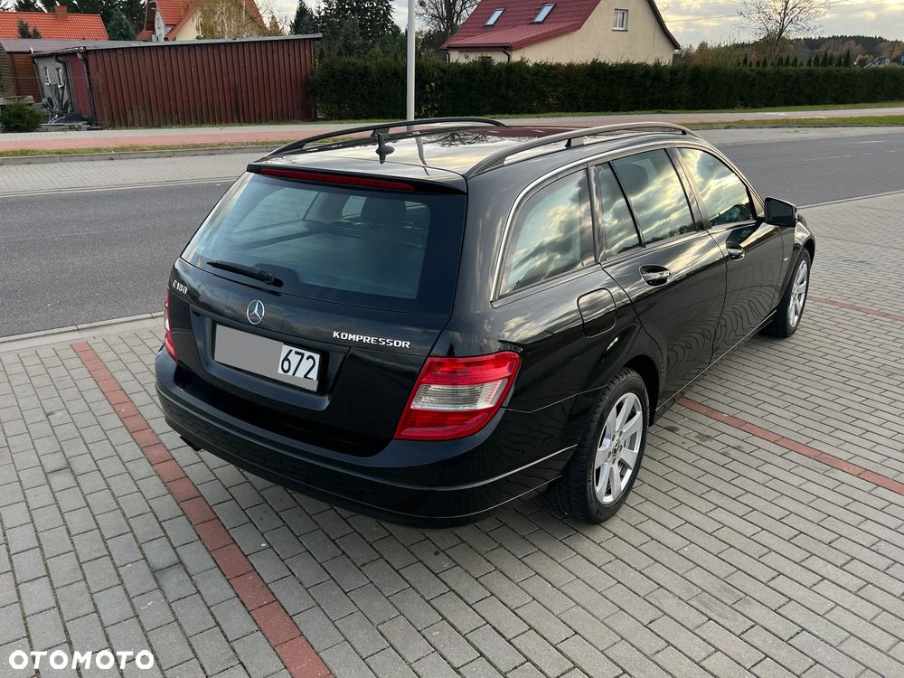 Mercedes-Benz Klasa C 180 K BlueEff Elegance - 24